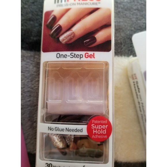 Collection of Press on Nails - Picture 7 of 13